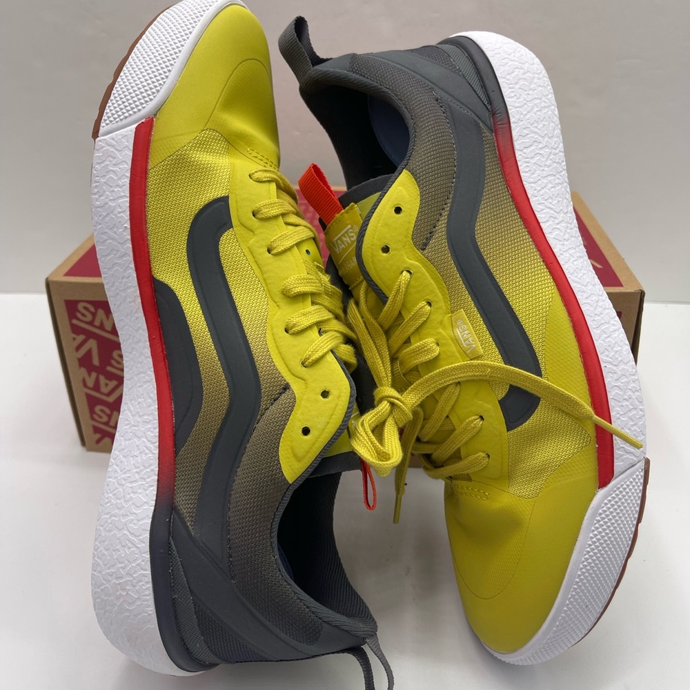 Vans WMNS Mte Ultrarange Exo
Sulphur
VN000CWCD2P Sneakers - Picture 11 of 16